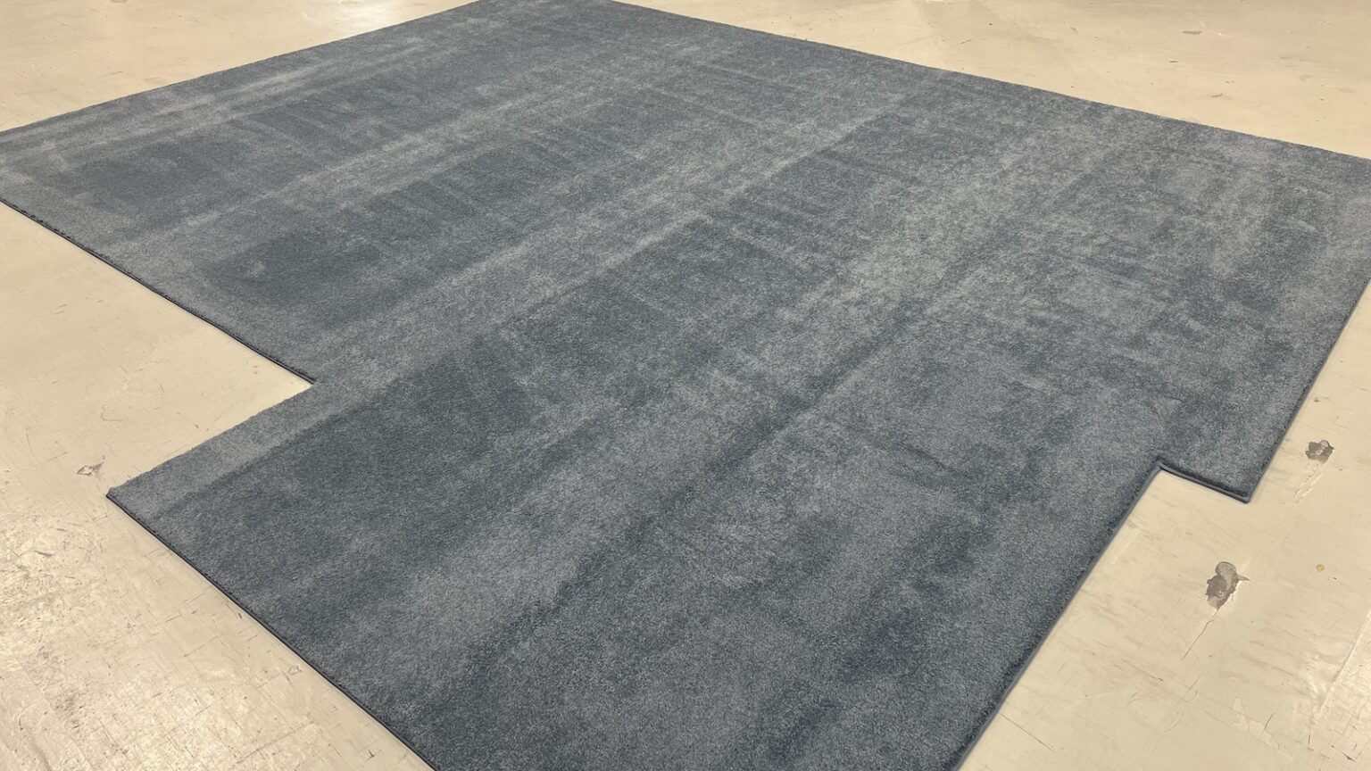 Wall-to-Wall Custom Fit Area Rugs: A New York Kind of Installation ...